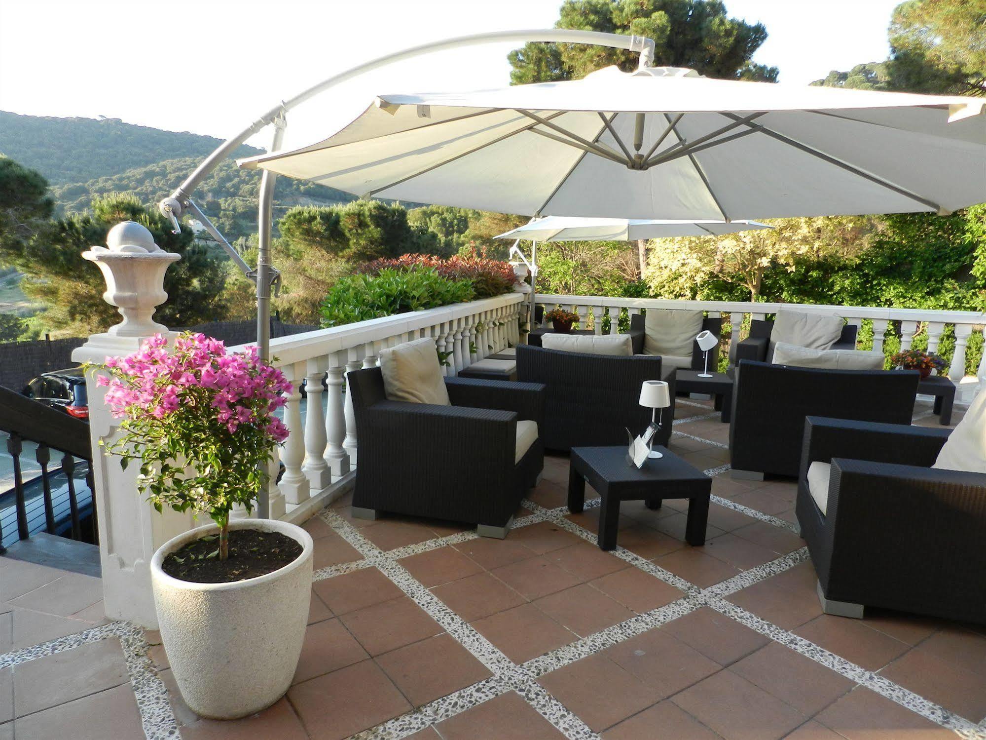 Hotel Porta D'Alella Exterior photo